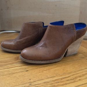 JEFFREY CAMPBELL WOODEN BROWN MULES
